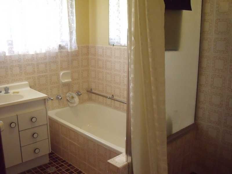 37 Taree Street, Tuncurry NSW 2428