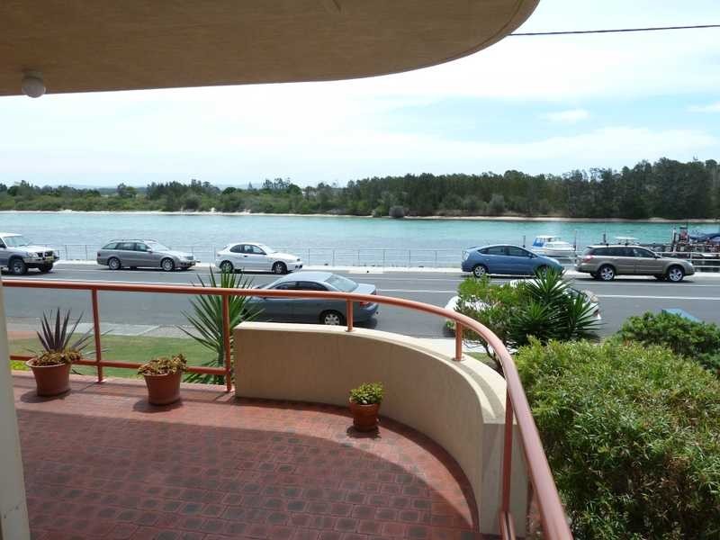 2/36 Little Street ‘Haven Waters’, Forster NSW 2428