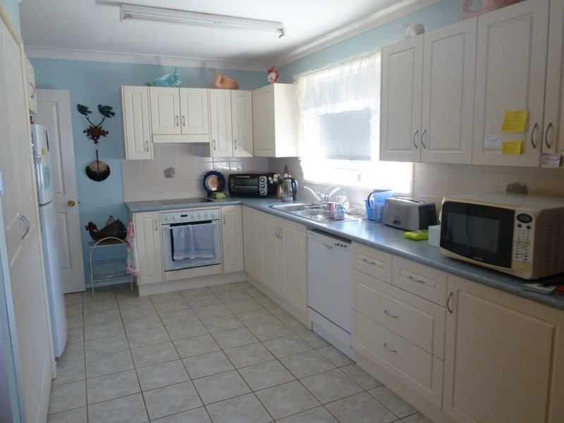 39 Taree Street, Tuncurry NSW 2428