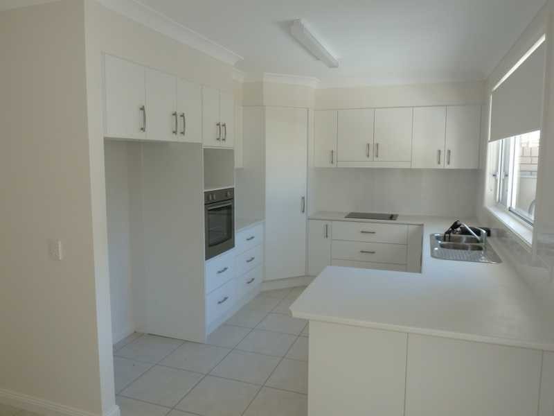 2/23 Robina Grove, Forster NSW 2428