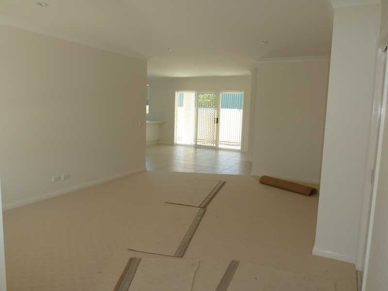 2/23 Robina Grove, Forster NSW 2428