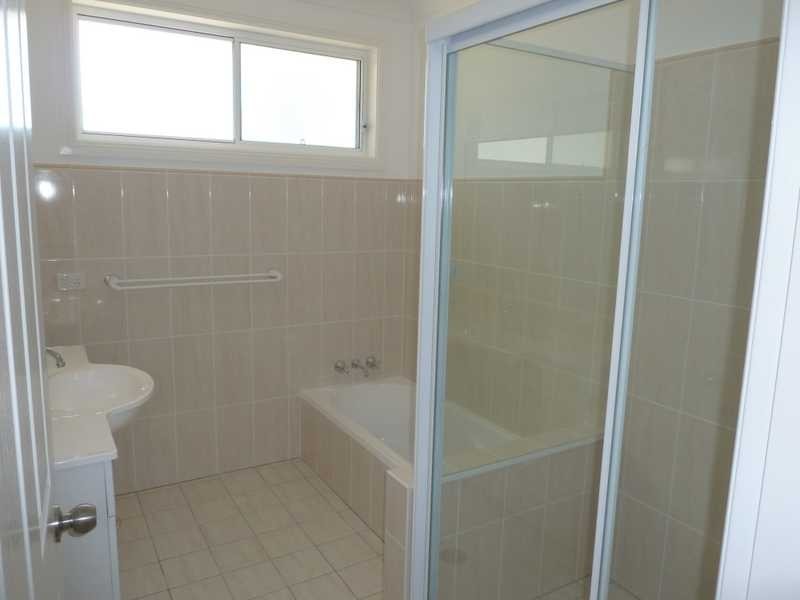 2/23 Robina Grove, Forster NSW 2428