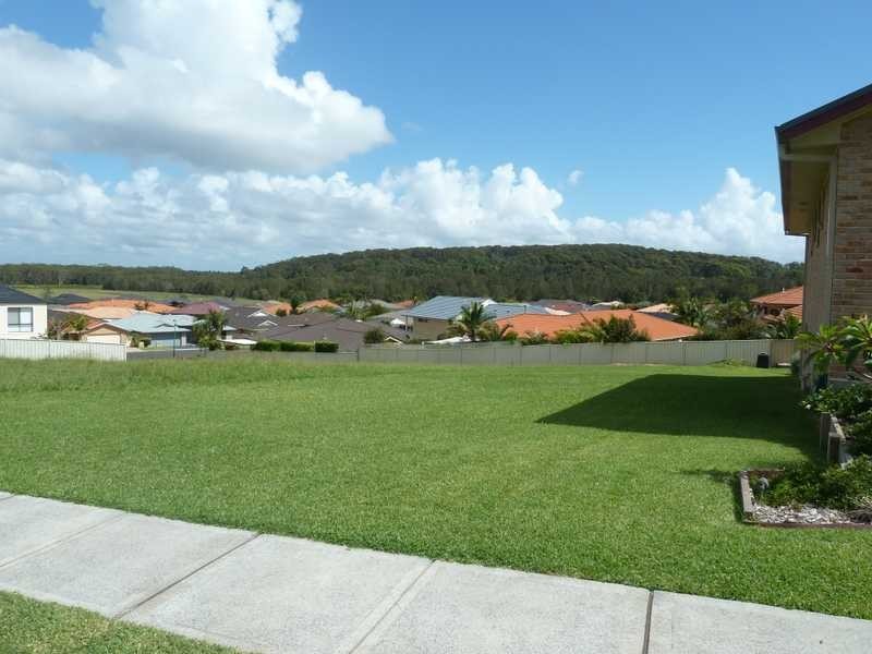 5 Isabella Parade, Forster NSW 2428