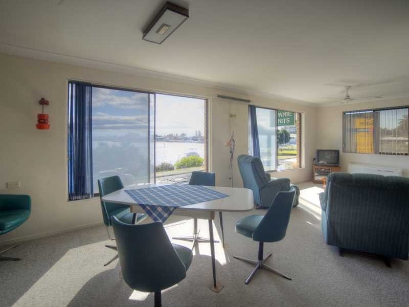 9/16 Little Street ‘Apanie’, Forster NSW 2428