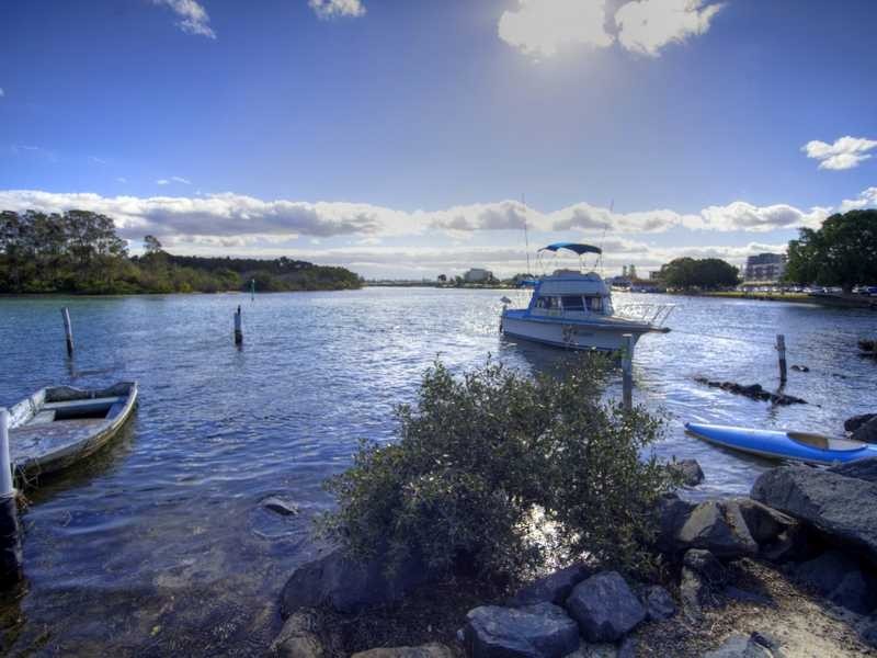 9/16 Little Street ‘Apanie’, Forster NSW 2428