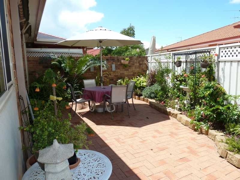 1/14 Commodore Place, Tuncurry NSW 2428