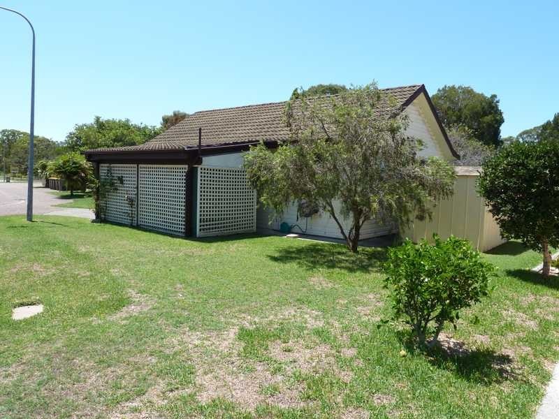 16/12 Goldens Road ‘Polynesian Village’, Forster NSW 2428