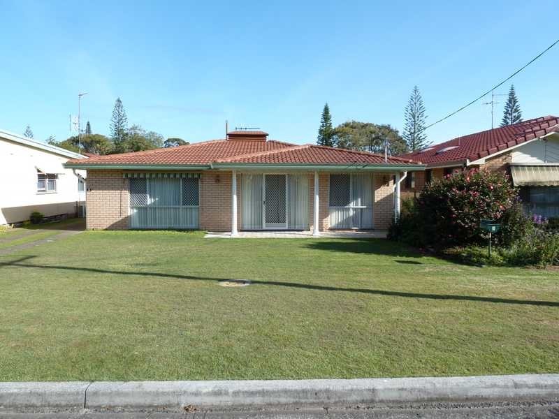 3 Milliken Street, Tuncurry NSW 2428