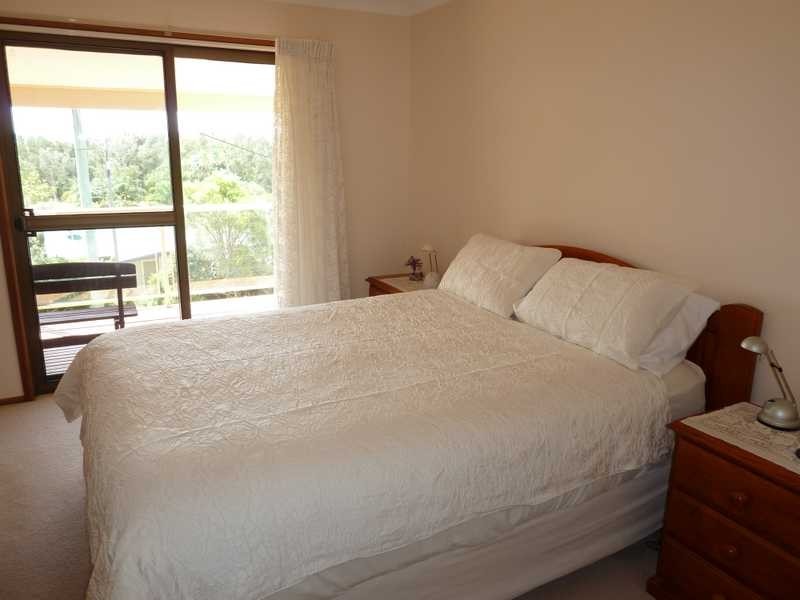 8 Frazer Avenue, Green Point NSW 2428