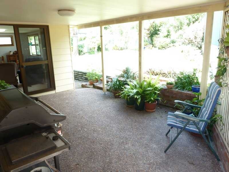 8 Frazer Avenue, Green Point NSW 2428