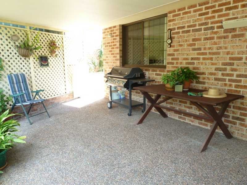 8 Frazer Avenue, Green Point NSW 2428