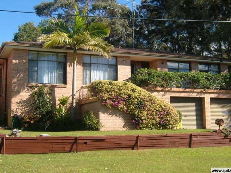 13 Seabreeze Parade, Green Point NSW 2428