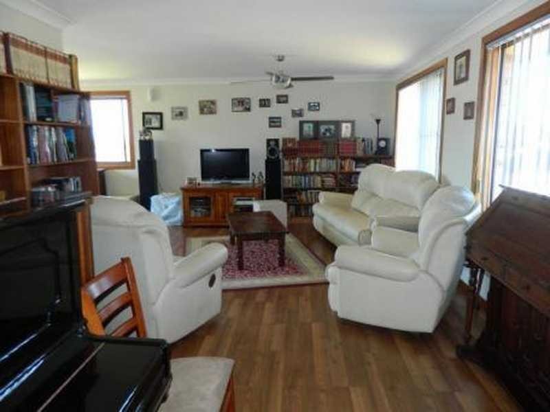 8 Hume Street, Forster NSW 2428