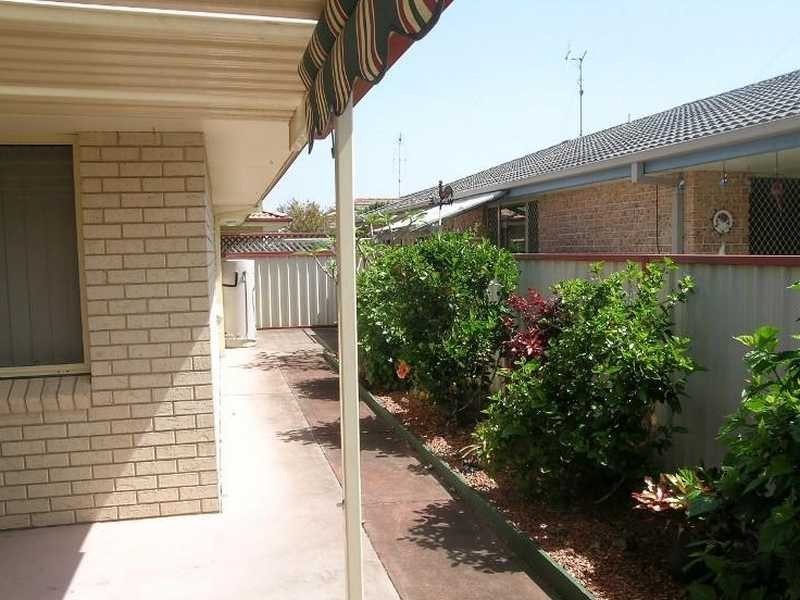 1/16 Amanda Crescent, Forster NSW 2428