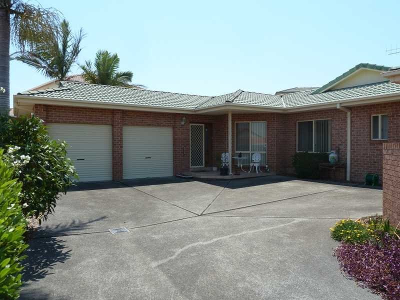 2/147 Kularoo Drive, Forster NSW 2428