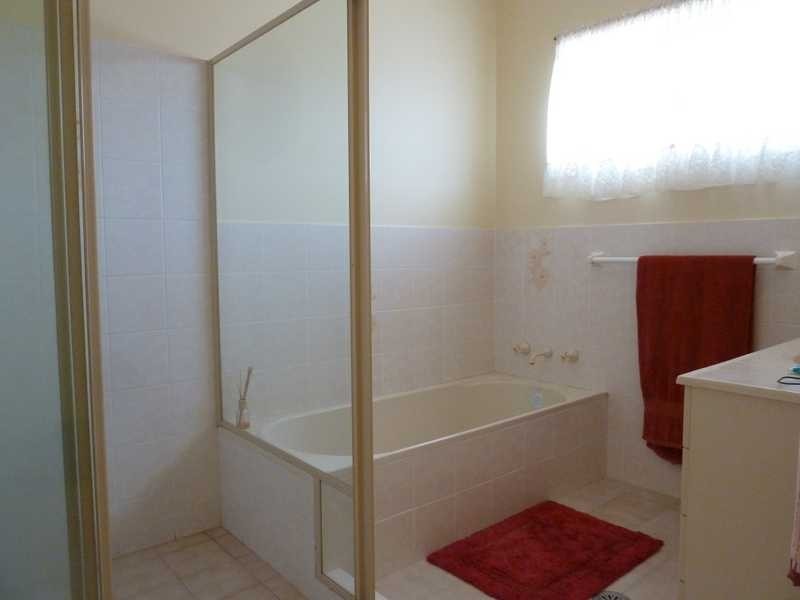 2/147 Kularoo Drive, Forster NSW 2428