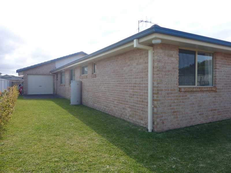 74 Amanda Crescent, Forster NSW 2428