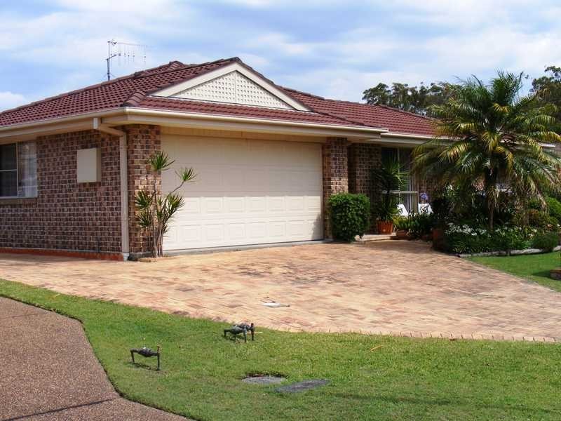 1/6 Bonventi Close, Tuncurry NSW 2428