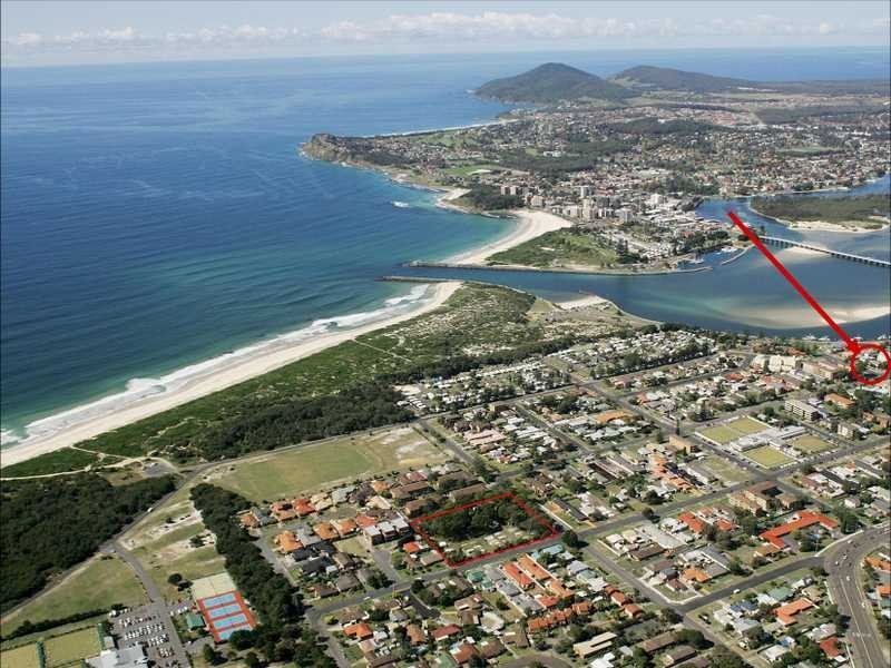 20 Beach Street, Tuncurry NSW 2428