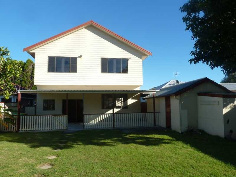 52 Macintosh Street, Forster NSW 2428