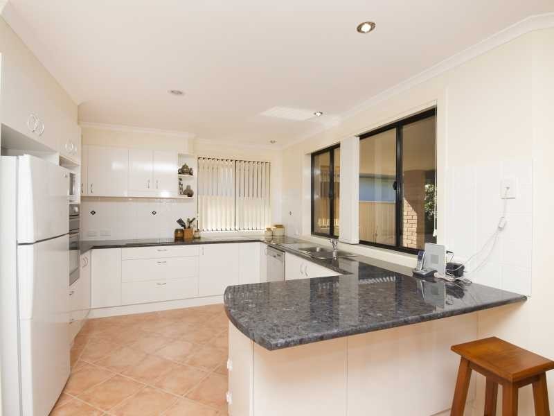 1/40 Nuwarra Circuit, Forster NSW 2428