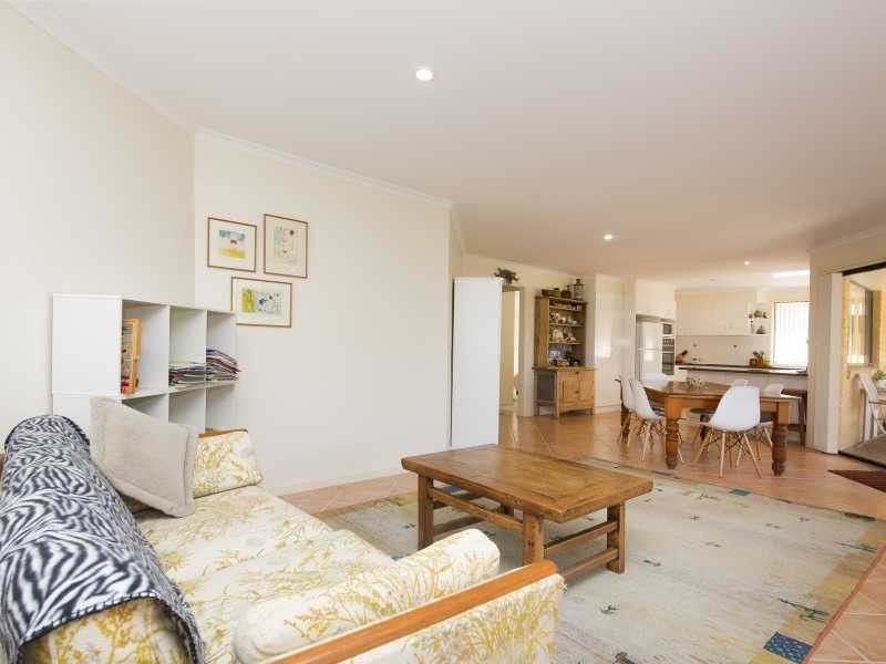 1/40 Nuwarra Circuit, Forster NSW 2428