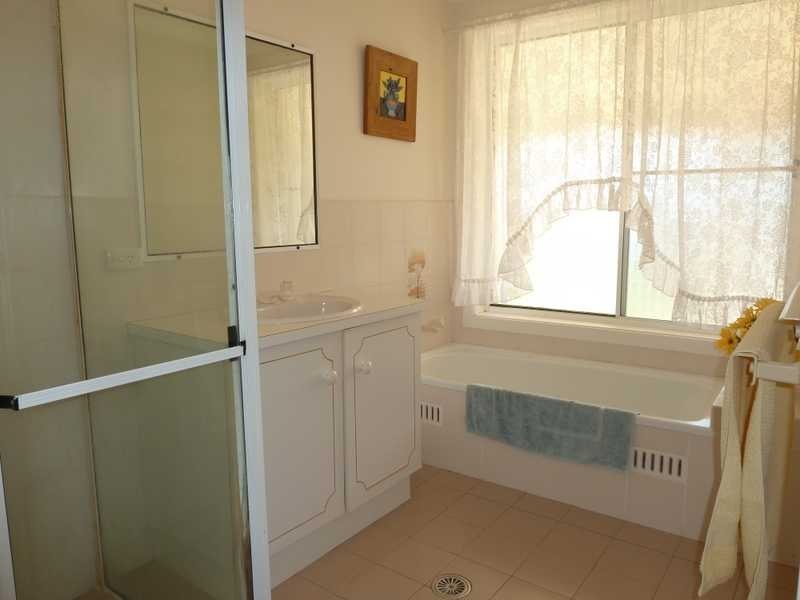 4 Greenfield Place, Forster NSW 2428