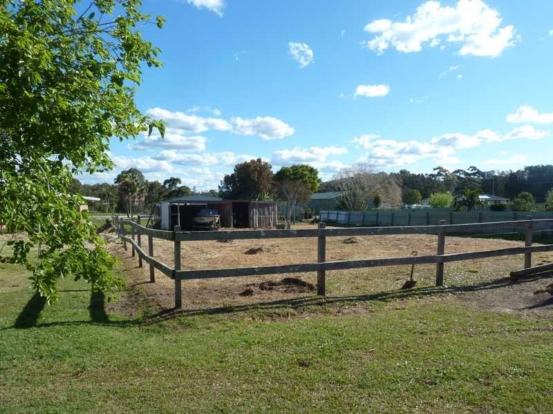 4 Greenfield Place, Forster NSW 2428