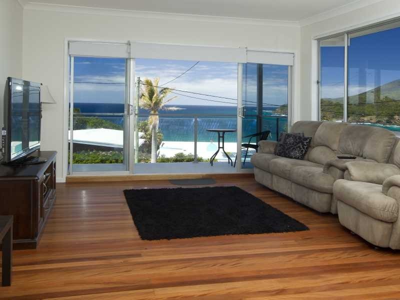 3 Lakeview Crescent, Forster NSW 2428