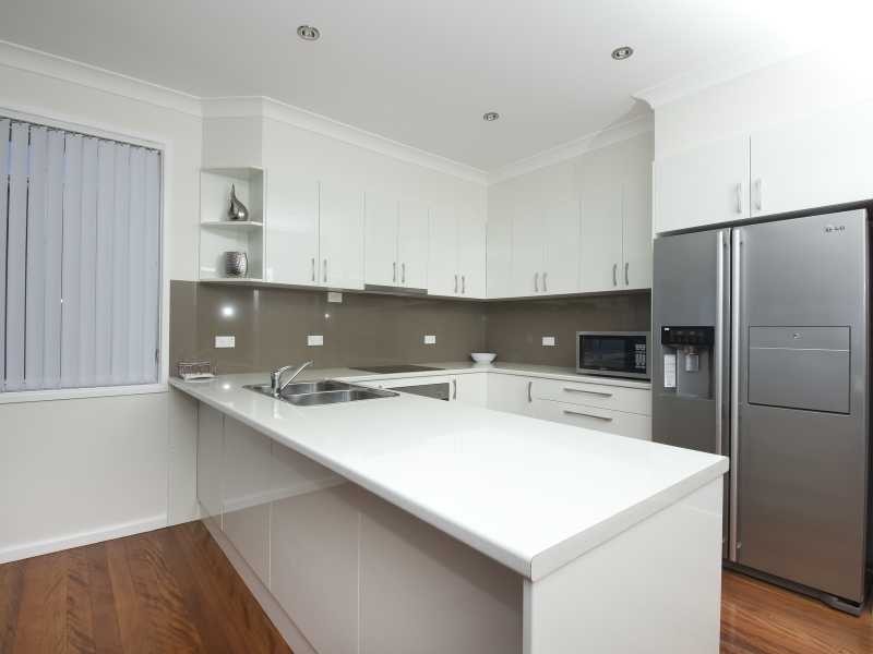 3 Lakeview Crescent, Forster NSW 2428