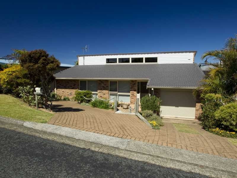 10 Lakeview Crescent, Forster NSW 2428