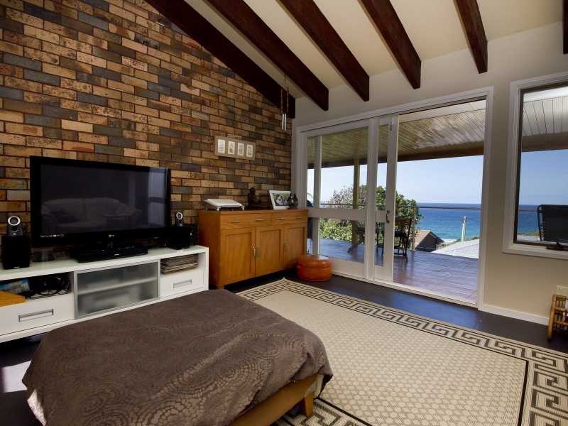 10 Lakeview Crescent, Forster NSW 2428
