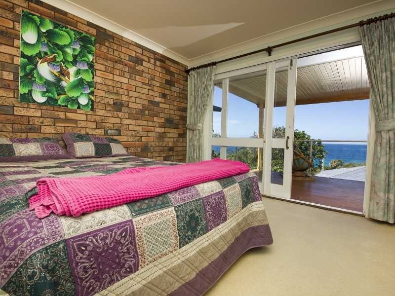 10 Lakeview Crescent, Forster NSW 2428