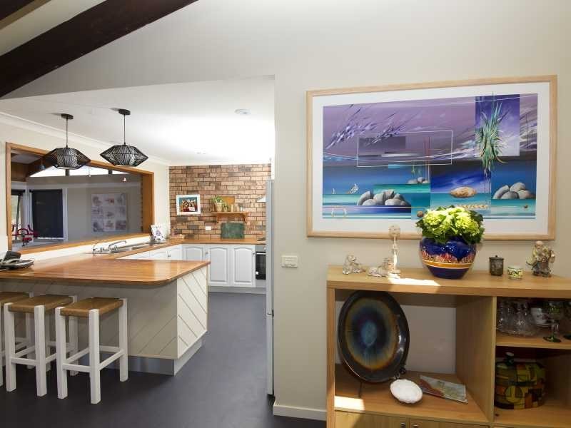 10 Lakeview Crescent, Forster NSW 2428