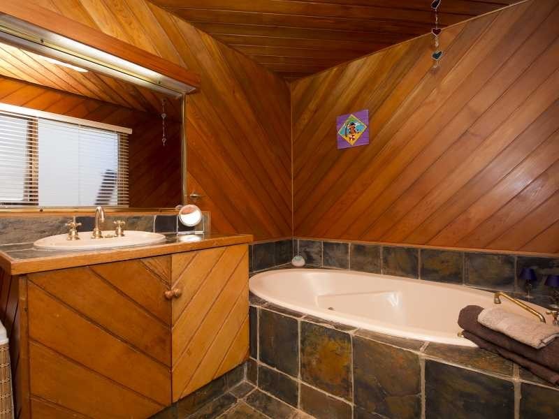 10 Lakeview Crescent, Forster NSW 2428