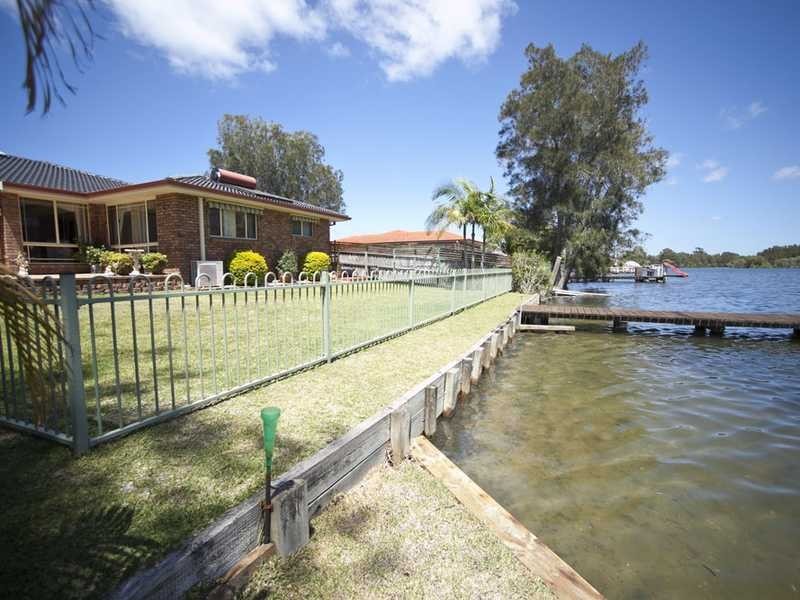5 Palmway Crescent, Tuncurry NSW 2428