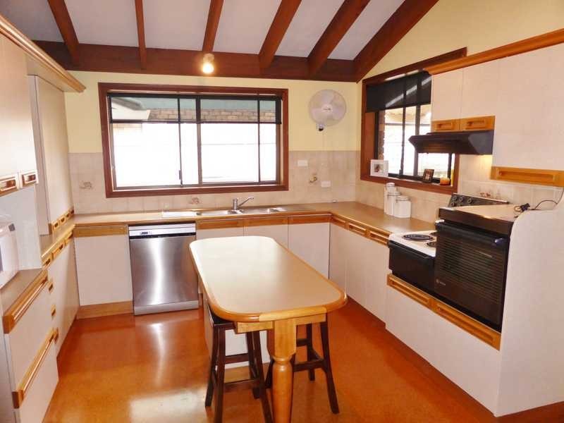 40 Elizabeth Parade, Forster NSW 2428