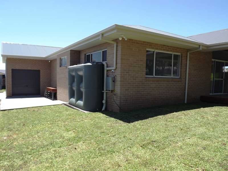 24 Isabella Parade, Forster NSW 2428