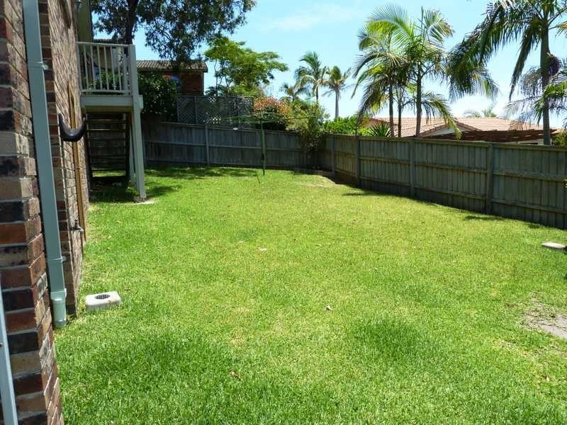 8 Zamia Place, Forster NSW 2428