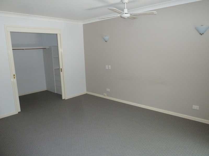 8 Zamia Place, Forster NSW 2428