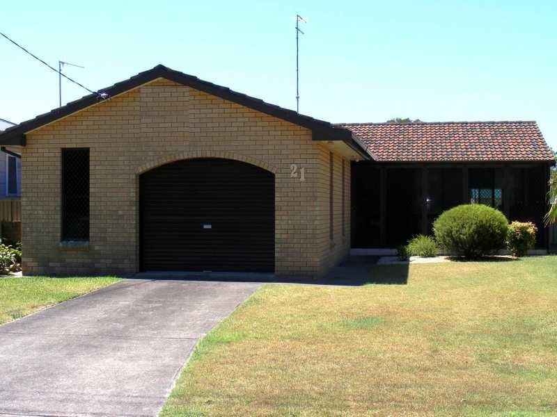 21 Townsend Street, Forster NSW 2428