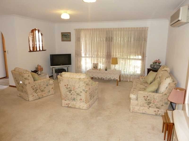 2/74 Hind Avenue, Forster NSW 2428