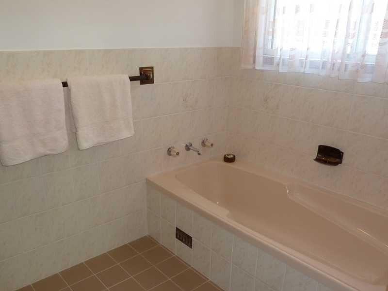 2/74 Hind Avenue, Forster NSW 2428