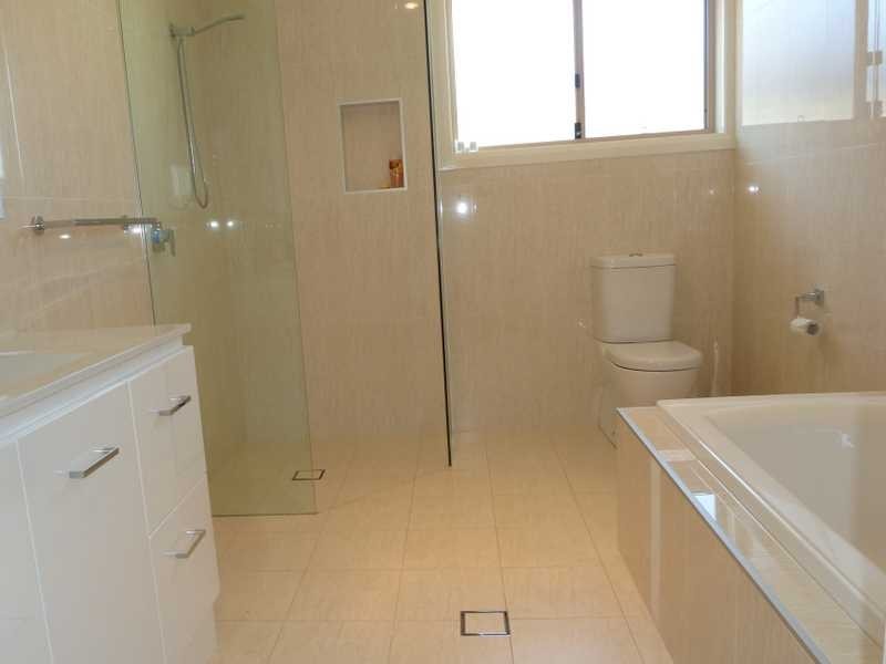 4 Massie Crescent, Tuncurry NSW 2428