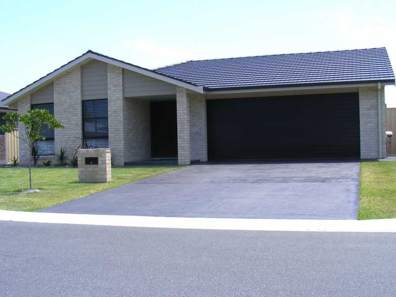 4 Massie Crescent, Tuncurry NSW 2428