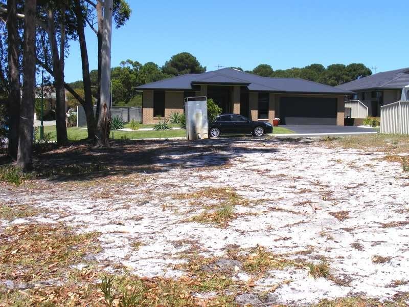 21 Massie Crescent, Tuncurry NSW 2428