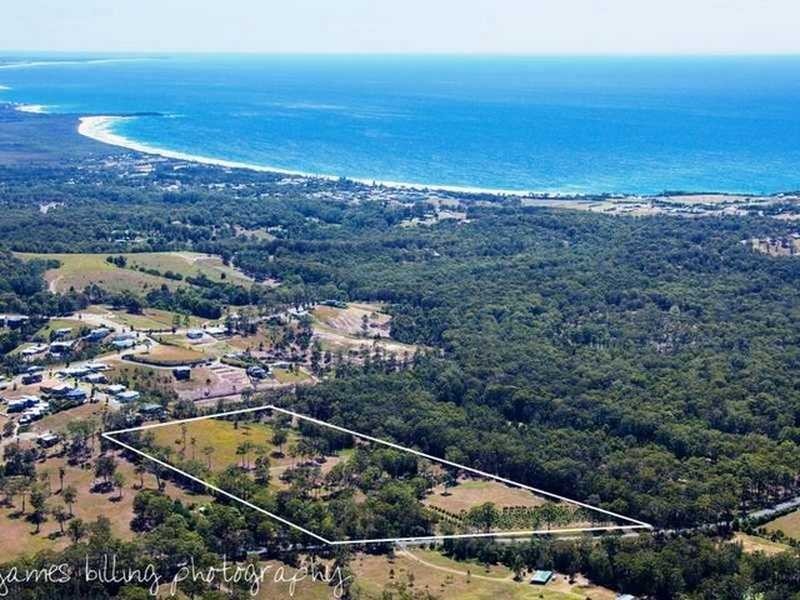 323 Blackhead Road, Hallidays Point NSW 2430