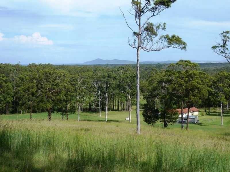 323 Blackhead Road, Hallidays Point NSW 2430