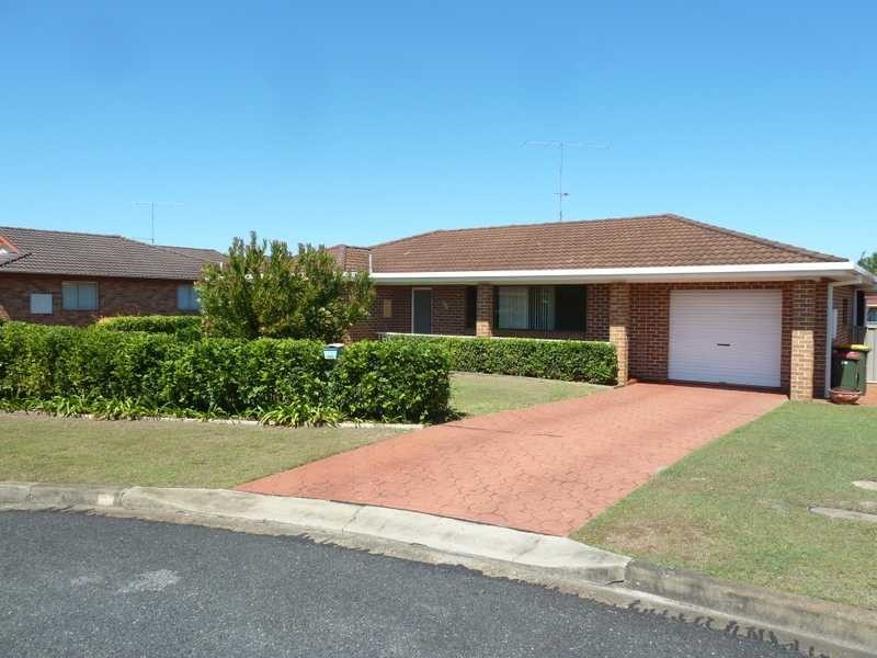 15 Woodward Place, Tuncurry NSW 2428