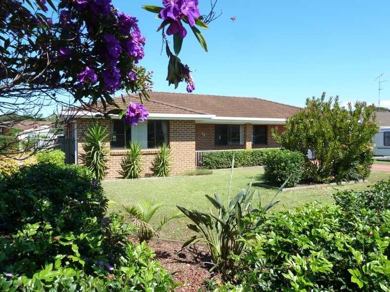 15 Woodward Place, Tuncurry NSW 2428